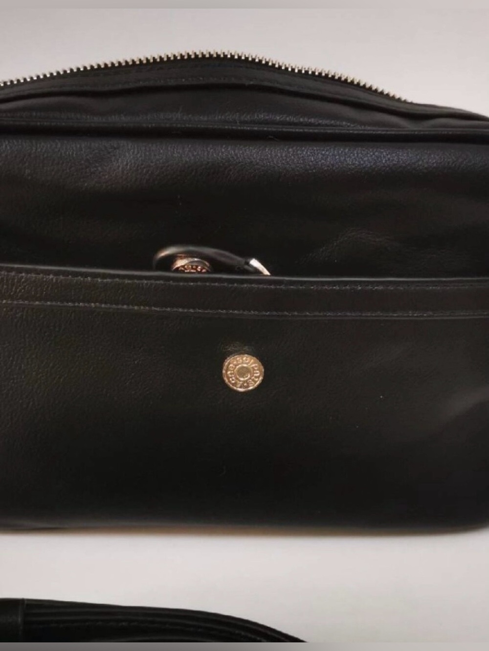 Camera crossbody - Picture 2 of 6